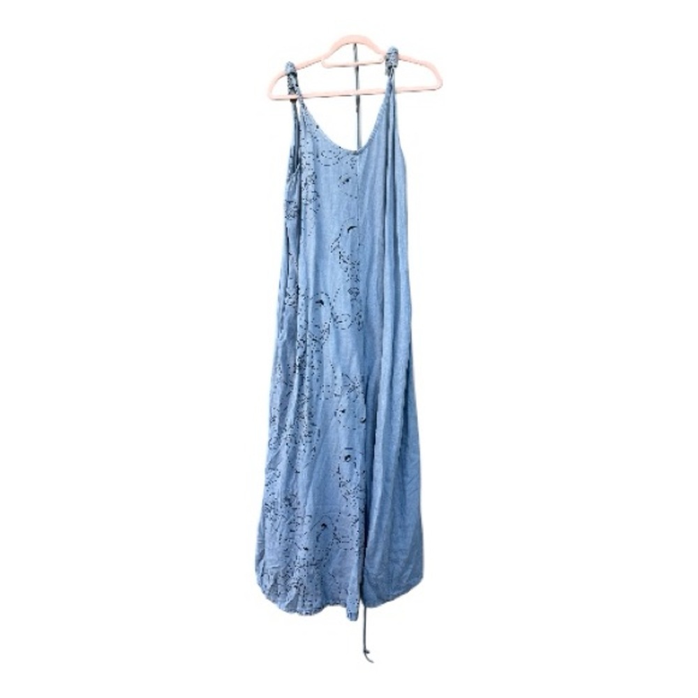 Light Blue Maxi Slip jumpsuit with Knotted Straps
Wide leg.